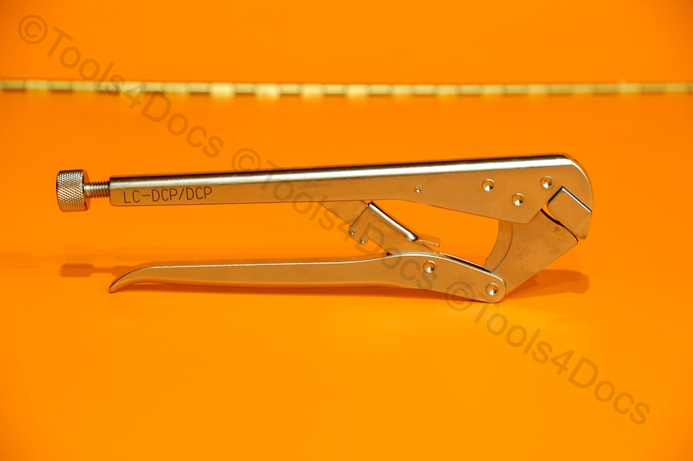 Synthes 329.15 Bending Pliers