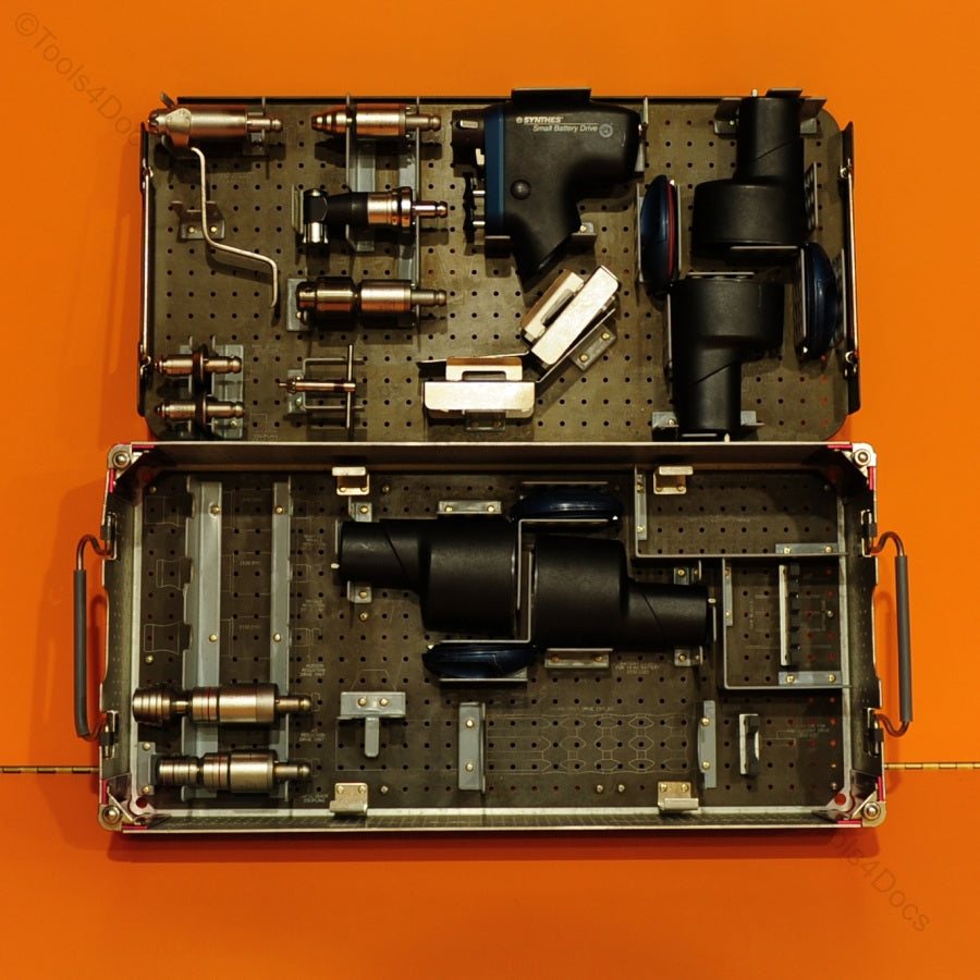 Synthes Small Battery Drive 532.010 Set with battery charger and 2X batteries